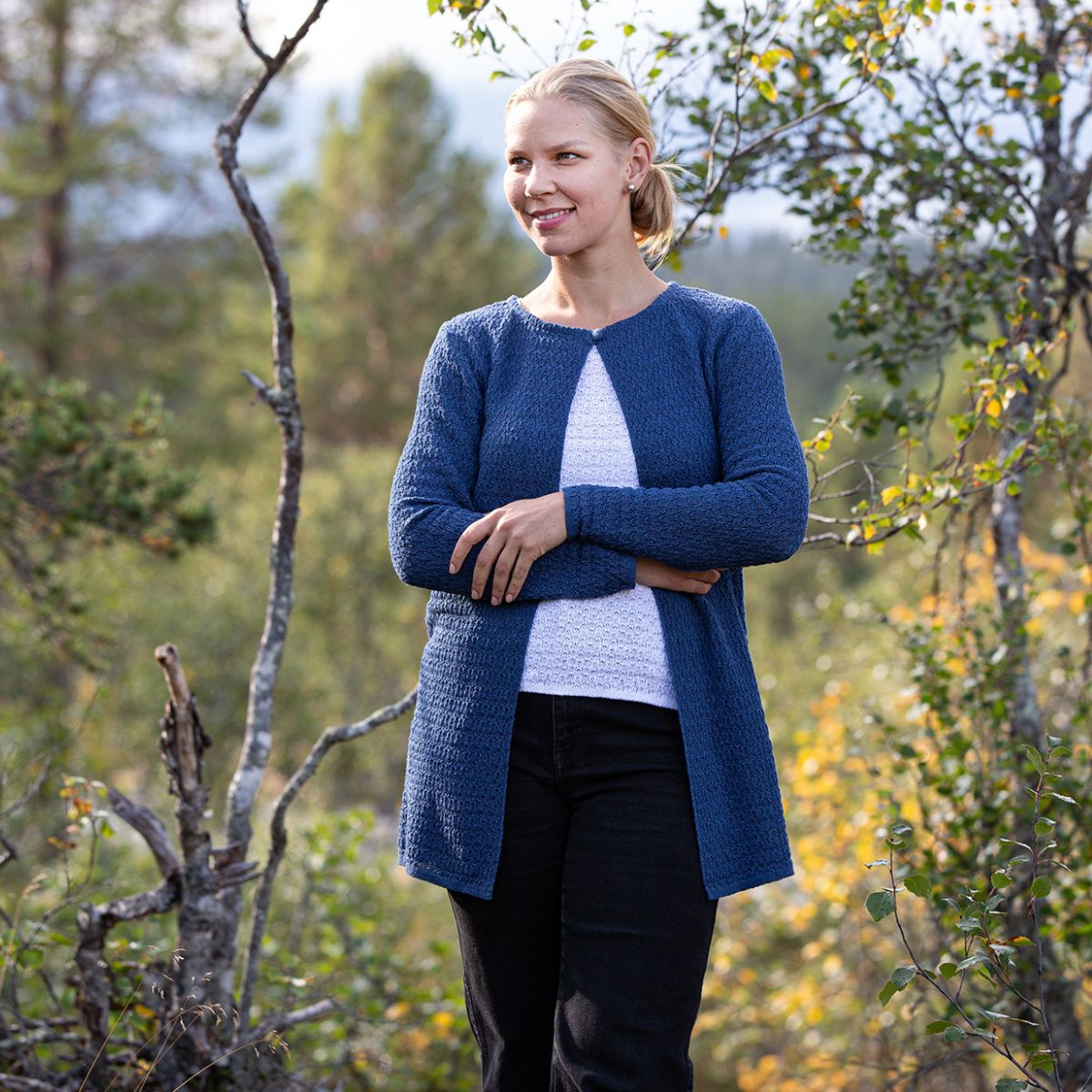 Pirita Design pellavaneulejakku Mandi color denim blue